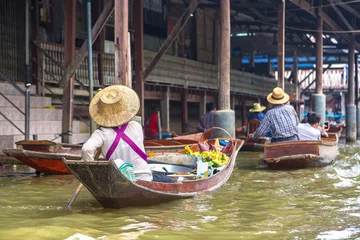Zelfklevend Fotobehang Floating market in Thailand © Sergii Figurnyi