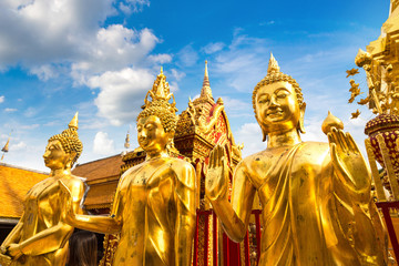 Naklejka premium \Wat Phra That Doi Suthep in Chiang Mai