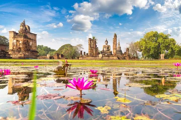 Zelfklevend Fotobehang Sukhothai historical park © Sergii Figurnyi