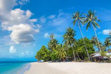 Zelfklevend Fotobehang Tropical beach on Samui © Sergii Figurnyi