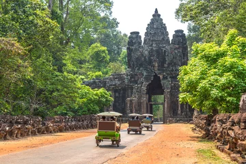 Rolgordijnen Tuk Tuk in Angkor, Cambodja © Sergii Figurnyi
