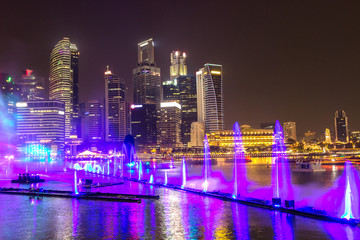 Obraz premium Pokaz laserowy w Singapurze