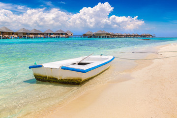 Fototapeta na wymiar Boat in the Maldives