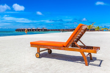 Obraz premium Wooden sunbed in the Maldives