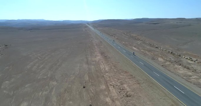 israeldesertroad riders behind up1
