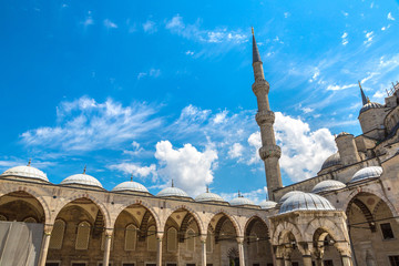 Fototapeta na wymiar Blue mosque in Istanbul