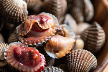 Steamed cockle ( Boiled cockles ) with spicy seafood sauce