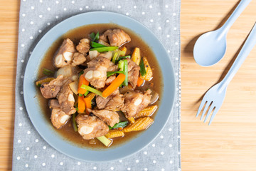 Pork spare rib stir fried with soy sauce and black pepper