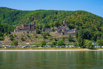 Fototapeta na wymiar Burg Reichenstein am Rhein