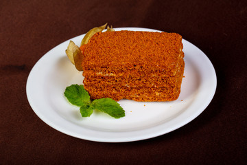 Sponge cake with cream