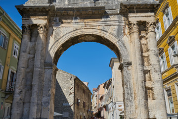 arch of the sergii, Pula