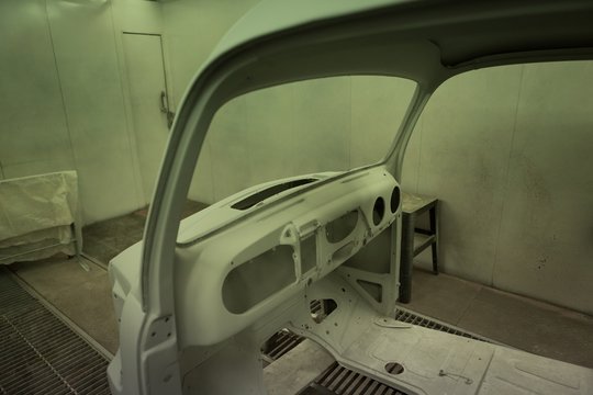 Fototapeta Vehicle part in garage