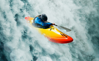 Whitewater kayaking, extreme kayaking