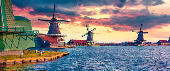 Panorama Authentic Zaandam Mills The