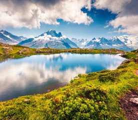 Naklejka premium Colorful summer view of the Lac Blanc lake with Mont Blanc (Monte Bianco) on background