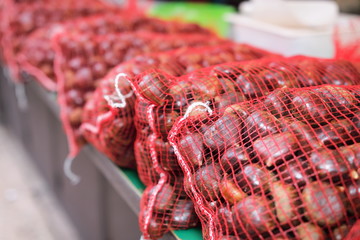sacchi di castagne frutto autunnale