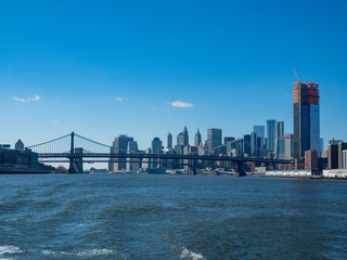 Fototapeta premium Manhattan Bridge z krążownika w Nowym Jorku