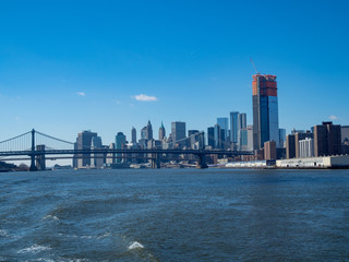 Fototapeta premium Manhattan Bridge z krążownika w Nowym Jorku