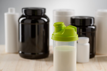 Shaker with protein cocktail