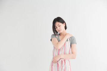エプロン姿の女性・白バック