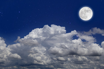 Obraz na płótnie Canvas Romantic night. Full moon over cloudscape background.