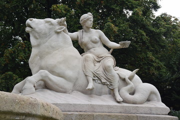 Skulptur des Wittelsbacherbrunnnens in München