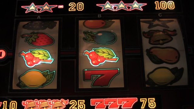Gambling fruit machine