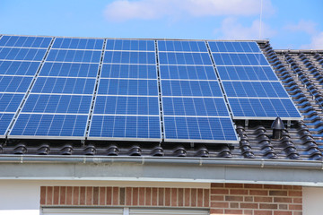 Fototapeta premium solar panels on a roof