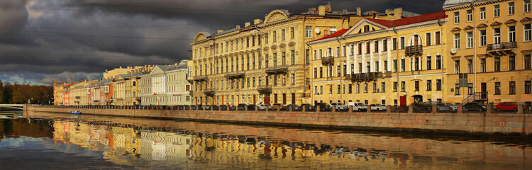 Obraz premium Fontanka river embankment in St. Petersburg