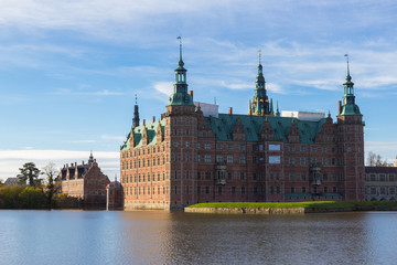Fototapeta premium Beuatiful view of Fredensborg palace in Hilleroed, Denmark