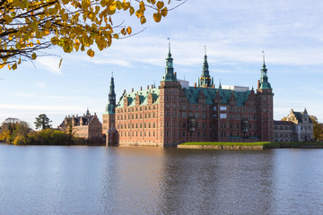 Naklejka premium Frederiksborg castle in Hillerod, Denmark
