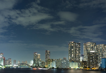 Fototapeta na wymiar 竹芝桟橋から東京ベイエリアの夜景