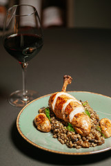 Roast chicken pulp and red wine