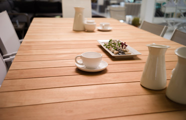 Dinner table whit dishes.