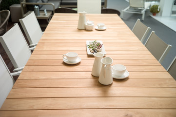 Dinner table whit dishes.