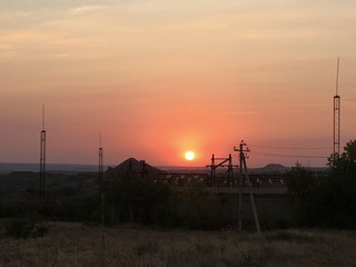 Fototapeta premium steppe, industrial, sunset, sky, sun, landscape, donetsk, donbass, ukraine