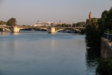 Obraz premium Puentes sobre el Guadalquivir