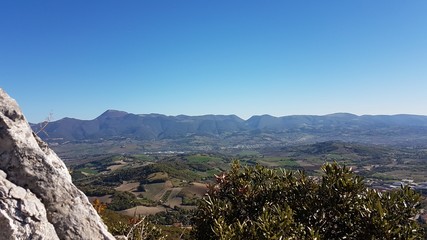 Vista panoramica Monte Corsegno , San cataldo, foresta naturale, Esanatoglia,Italy	