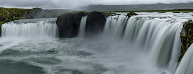 Fototapeta na wymiar Powerfull Godafoss Waterfall
