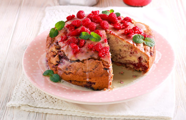 Raspberry and yogurt cake  with icing