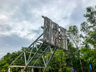 Defective old outdoor basketball hoop
