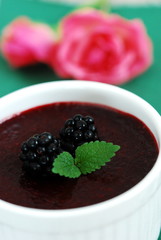 Domowy kisiel jeżynowy © MartaSzloser