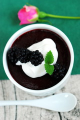 Domowy kisiel jeżynowy © MartaSzloser