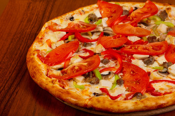 Pizza with chicken and mushrooms