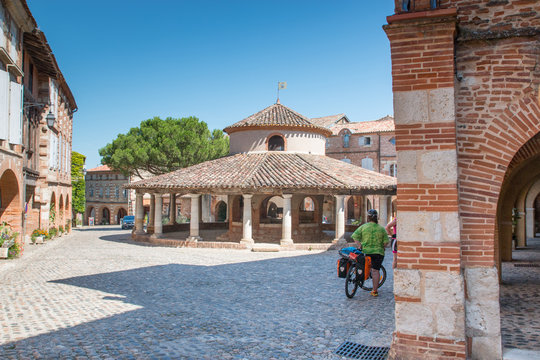 En v&eacute;lo &agrave; Auvillar