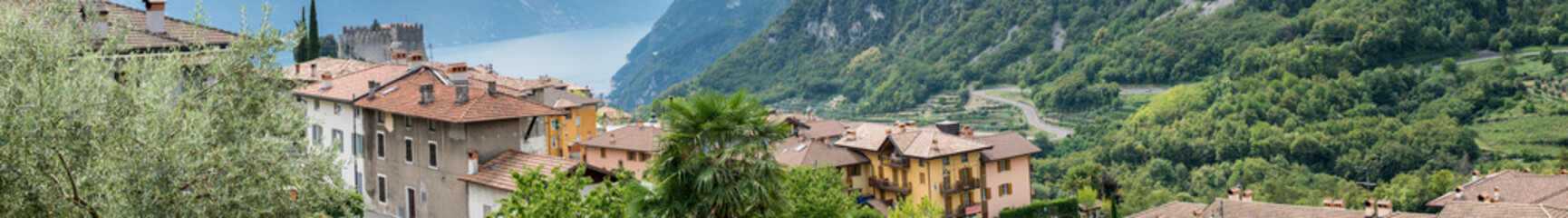 Fototapeta na wymiar Lago di Garda - Panorama