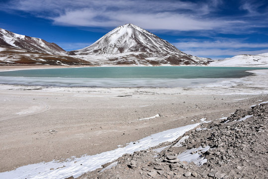View of Laguna Verde and the Licancabur Volcano, Reserva Eduardo Avaroa, Sud Lipez province, Bolivia