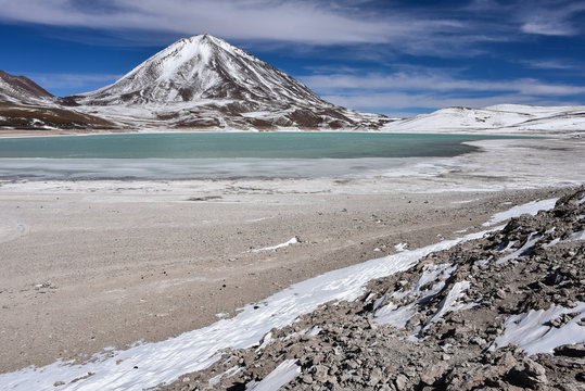 View of Laguna Verde and the Licancabur Volcano, Reserva Eduardo Avaroa, Sud Lipez province, Bolivia