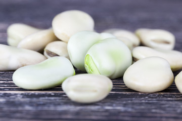 Fototapeta na wymiar matured bean seeds