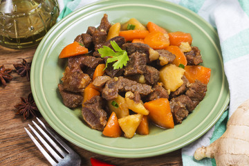 Braised beef brisket and carrot potatoes